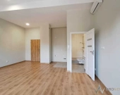 Lokal 38 m² po remoncie | klimatyzacja | parking | Zdjęcie 2