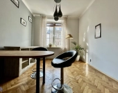 Słoneczne/3 przystanki-Rynek Główny/Garderoba | Zdjęcie 1