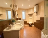 Kamienica z odnowioną elewacją | zieleń | 72 m² | Zdjęcie 2