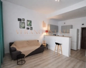 Okazja !!! kawalerka w kamienicy - blisko UM | Zdjęcie 3