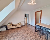 Przytulne, 4-pokojowe mieszkanie w doskonałej lokalizacji | Zdjęcie 1