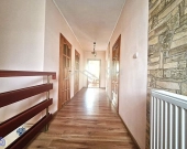 🏡 Na sprzedaż: połowa domu – całe piętro + garaż! | Zdjęcie 1