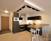 Wyposażona kawalerka z balkonem | Jagodno | Zdjęcie 1