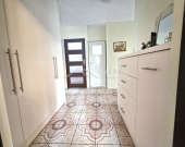 Siedlisko z domem i budynkami – 1,5 ha ziemi. | Zdjęcie 1