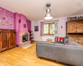 Józefów, dom wolnostojący otoczony sosnami. | Zdjęcie 5