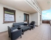 Trzy pokoje na strzeżonym osiedlu Villa Campina. | Zdjęcie 5