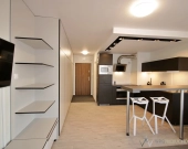 Wyposażona kawalerka z balkonem | Jagodno | Zdjęcie 2