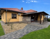 Dom wolnostojący 266m2, działka 24a, garaże, 7pokoi, Obórki | Zdjęcie 1