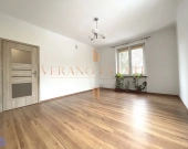 2 Pokoje | Kamienica | Piwnica 12 m² | PKP 1 km | Zdjęcie 1