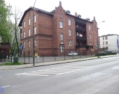 Budynek z dogodnym dojazdem, parkingiem. | Zdjęcie 2