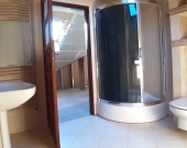 Ciekawy,z piwnicami,do wykończenia | Zdjęcie 9