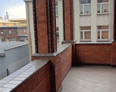 Budynek z dogodnym dojazdem, parkingiem. | Zdjęcie 4