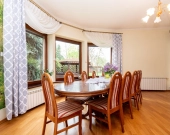 Komfortowy dom z garażem w zielonej okolicy | Zdjęcie 1