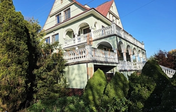 Zdjęcie główne ogłoszenia Rezydencja z potencjałem komercyjnym | rzeka | las