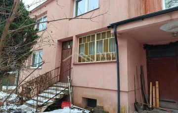 Zdjęcie główne ogłoszenia Dom z ogrodem we Fromborku.