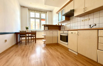 Zdjęcie główne ogłoszenia Mieszkanie 2/3 pokoje, parter 52,5m2, Armii Krajowej, Brzeg