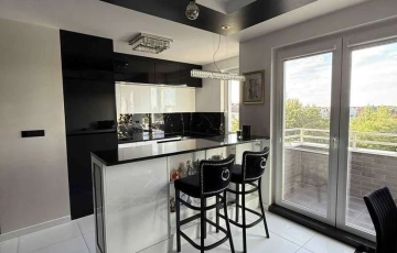 Zdjęcie główne ogłoszenia 2pok, 49met, Okolice Długosza BALKON/WINDA/2004 (Wrocław)