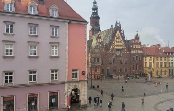 Zdjęcie główne ogłoszenia 1pok, 25met, Rynek PO REMONCIE/KOMÓRKA (Wrocław)