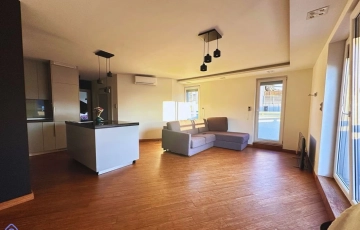 Zdjęcie główne ogłoszenia 2pok, 50met, Okolice Pochyłej BALKON/GARAŻ/WINDA/2013 (Wrocław)