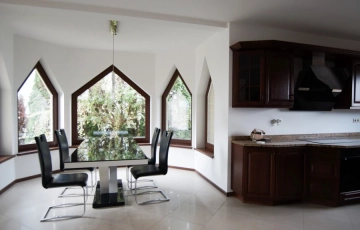 Zdjęcie główne ogłoszenia Do sprzedania dom z dużym stawem, Opole-Czarnowąsy