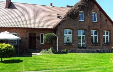 Zdjęcie główne ogłoszenia 3 pokoje w domu z ogródkiem, garażem.