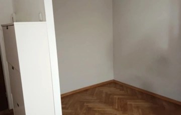 Zdjęcie główne ogłoszenia Kawalerka do zamieszkania