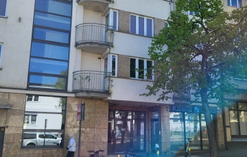 Zdjęcie główne ogłoszenia Syndyk ogłasza przetarg na sprzedaż lokalu mieszkalnego