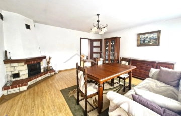 Zdjęcie główne ogłoszenia Dom wolnostojący z zabudowaniami gospodarczymi