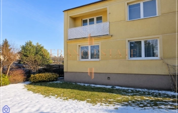 Zdjęcie główne ogłoszenia Przestronny dom dwurodzinny z trzema garażami