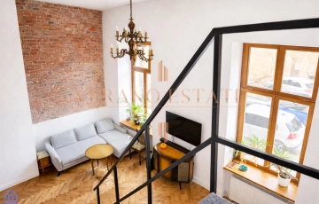 Zdjęcie główne ogłoszenia Wysoki 4,6 m loft w zabytkowej kamienicy