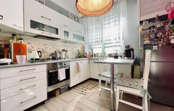 Zdjęcie główne ogłoszenia Środkowe | Duża piwnica | Parking | Po termomodern