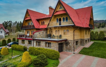 Zdjęcie główne ogłoszenia Urokliwy dom z widokiem na Jezioro Czorsztyńskie.