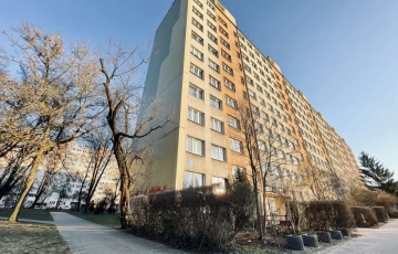 Zdjęcie główne ogłoszenia Dwustronne | Loggia | Piwnica | Parking | UJK |