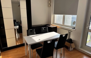 Zdjęcie główne ogłoszenia 1pok, 28met, okolice Dąbrowskiego BALKON/WINDA (Wrocław)