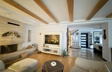 Zdjęcie główne ogłoszenia Dom przy lesie, taras, kominek, ogród.