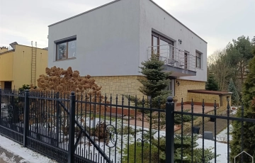 Zdjęcie główne ogłoszenia Dwukondygnacyjny dom z ogrodem w Zabrzu