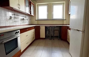 Zdjęcie główne ogłoszenia Mieszkanie trzypokojowe z balkonem w bloku z cegły