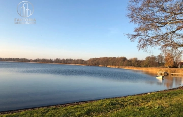 Zdjęcie główne ogłoszenia Blisko jeziora w malowniczym regionie