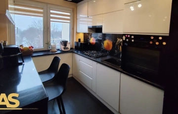 Zdjęcie główne ogłoszenia 3 -pokojowe mieszkanie w centrum miasta