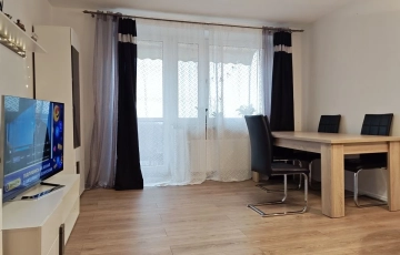 Zdjęcie główne ogłoszenia Balkon | Ogród z altanką | Przestronne | 3-stronne