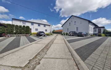 Zdjęcie główne ogłoszenia Dom  z potencjałem inwestycyjnym .