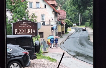 Zdjęcie główne ogłoszenia Lokal (29met) ul. 11 Listopada PO REMONCIE (Świeradów-Zdrój)