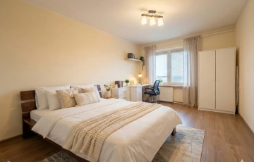 Zdjęcie główne ogłoszenia Kamienica z odnowioną elewacją | zieleń | 72 m²