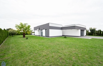 Zdjęcie główne ogłoszenia Dom jednorodzinny z garażem na sprzedaż!