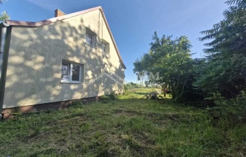 Zdjęcie główne ogłoszenia Pół domu do częściowego remontu.