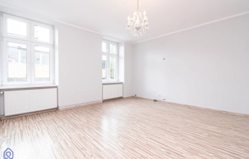 Zdjęcie główne ogłoszenia Mieszkanie trzypokojowe na 1 piętrze