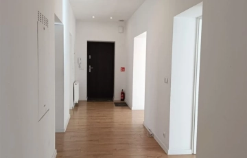 Zdjęcie główne ogłoszenia Reprezentacyjny apartament w zabytkowej kamienicy