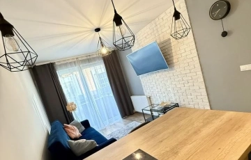 Zdjęcie główne ogłoszenia 2pok, 40met, okolice Ustronie BALKON/WINDA (Wrocław)