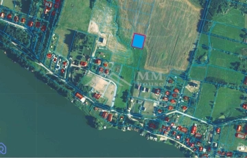 Zdjęcie główne ogłoszenia Działka rekreacyjna nad jeziorem.