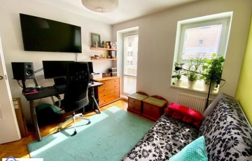 Zdjęcie główne ogłoszenia 2pok, 46met, okolice Glinianej BALKON/WINDA/2002 (Wrocław)